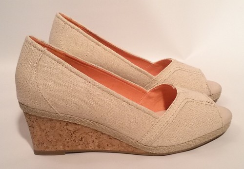 Sonoma Gold Wedge Cork Heel Women's Shoe 11M New - Picture 2 of 6