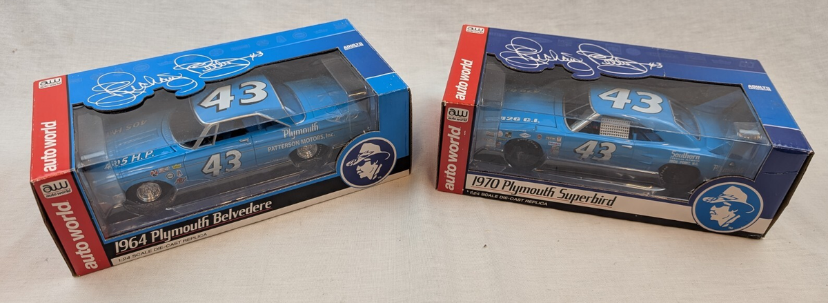 Richard Petty 1970 Plymouth Superbird Auto World 1 24 for
