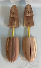 Houndsbay Premium Cedar Shoe Tree Stretcher Pair Set Small Split Toe Foot Form