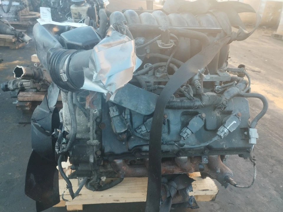 Used Engine Complete Assembly fits: 2011 Nissan Armada 5.6L VIN A 4th digit unle - Image 2 of 4