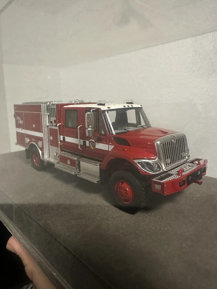 Fire 复制品 1/50 CAL Fire Wildland BME 型号 34 型 3 Int 7400 4X4 钢轮辋 — 第 2/4 张图片
