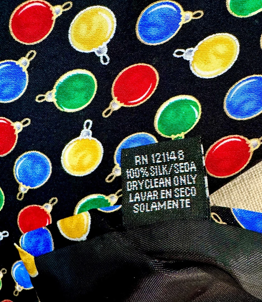 Lot of 3, Men's *100% Silk* Christmas ties by Hallmark, Holidays & Noel. - Image 4 of 4