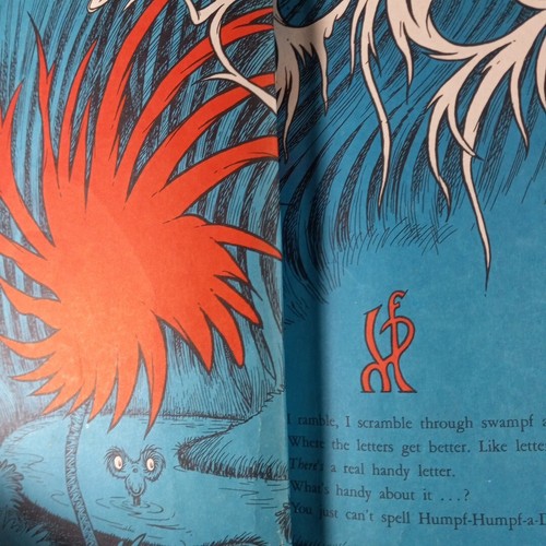 (BANNED RARE) On Beyond Zebra by Dr. Seuss - Picture 5 of 8