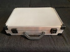 Akta walizka aluminiowa