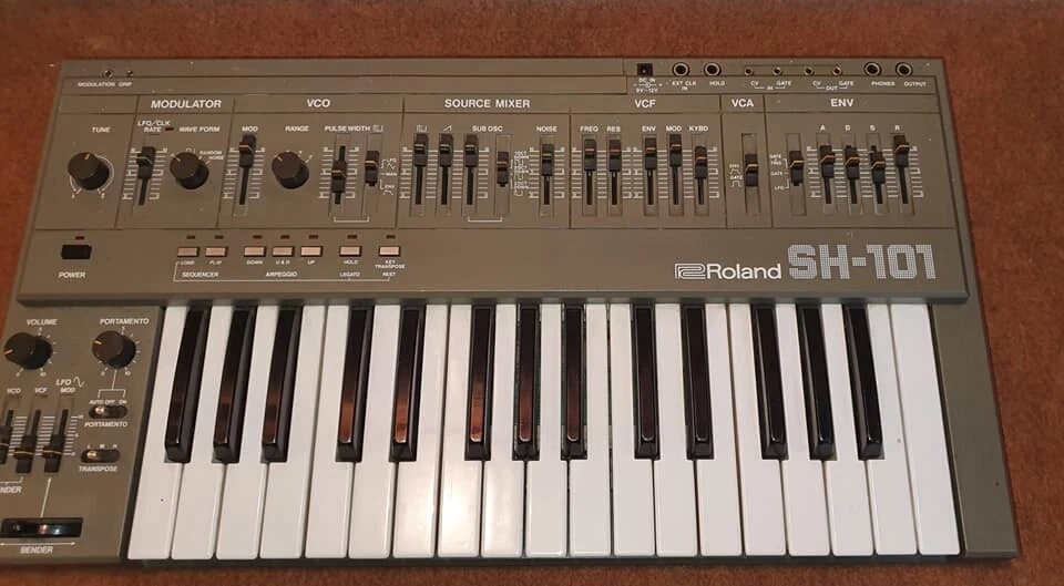 Roland SH-101 Analog Synthesizer / Rarität Farbe Grau - leicht defekt