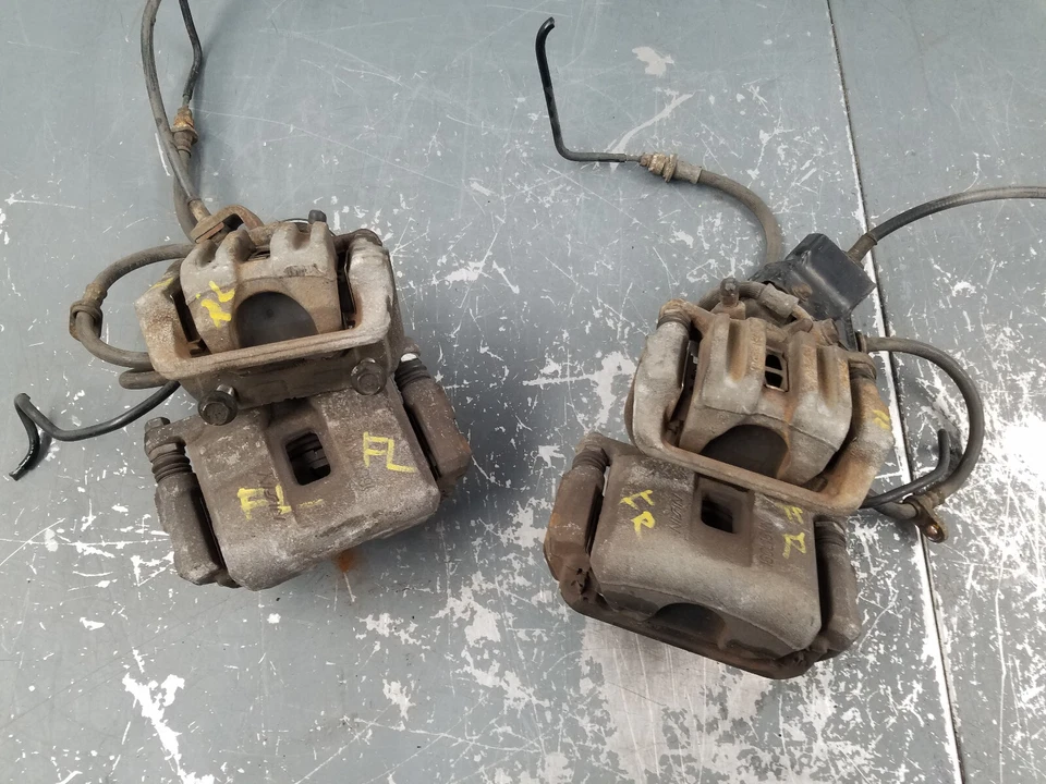 2005 Honda S2000 AP2 Brake Caliper Set  #6894 F6 - Image 2 of 4