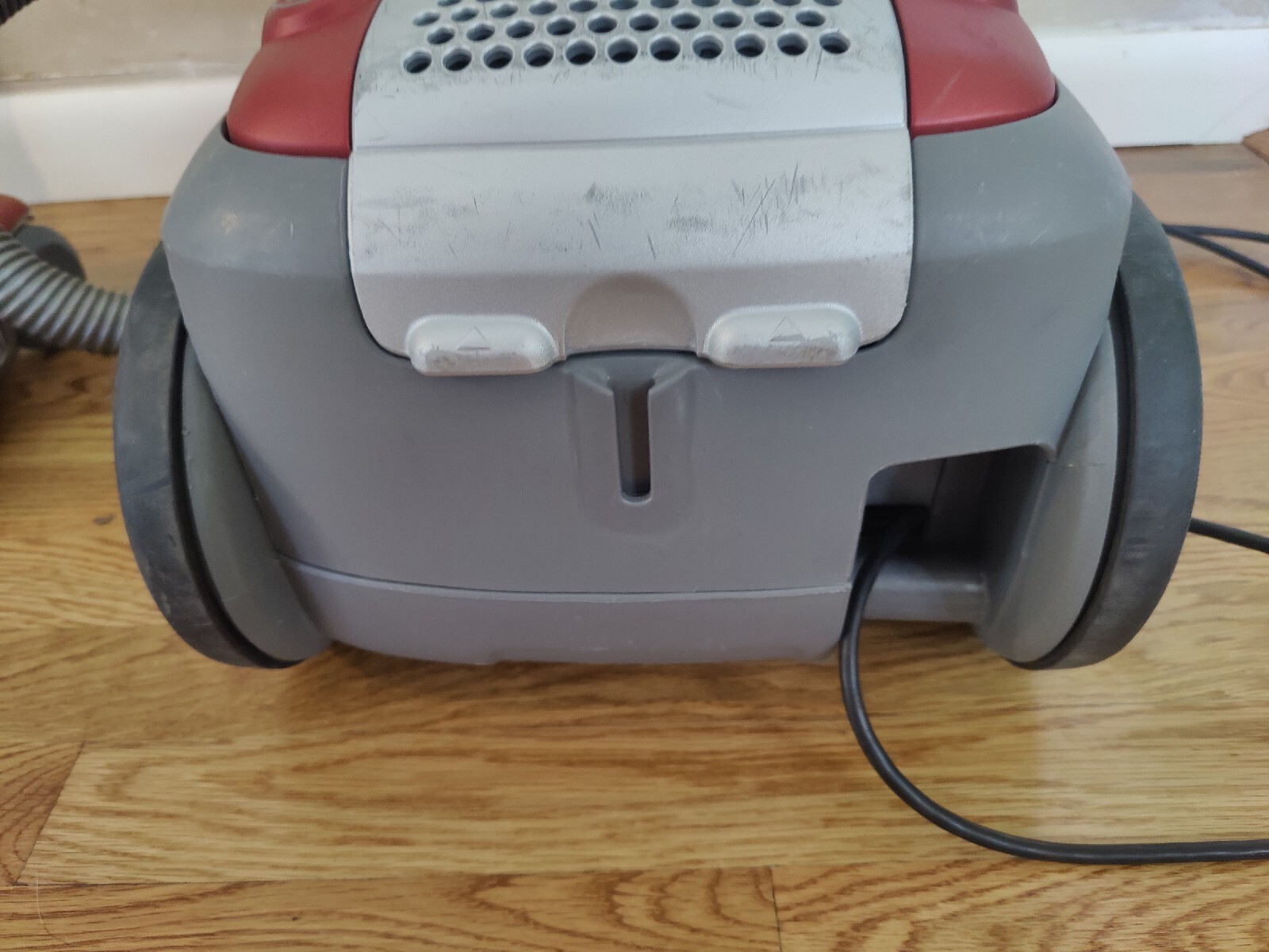 Electrolux Oxygen Type B Canister Vacuum Cleaner EL6988 Read