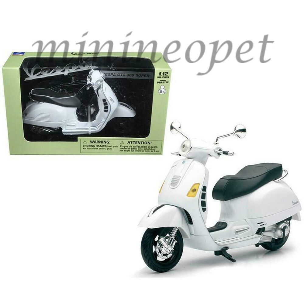 NEW RAY 57243B VESPA GT 300 1/12 VINTAGE SCOOTER MOTORCYCLE