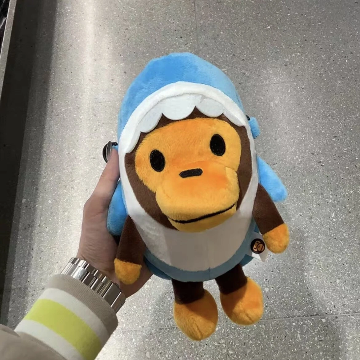 BATHING APE Babymilo マスコット A BATHING APE Baby Milo Store Monkey Blue Shark Shoulder Bag