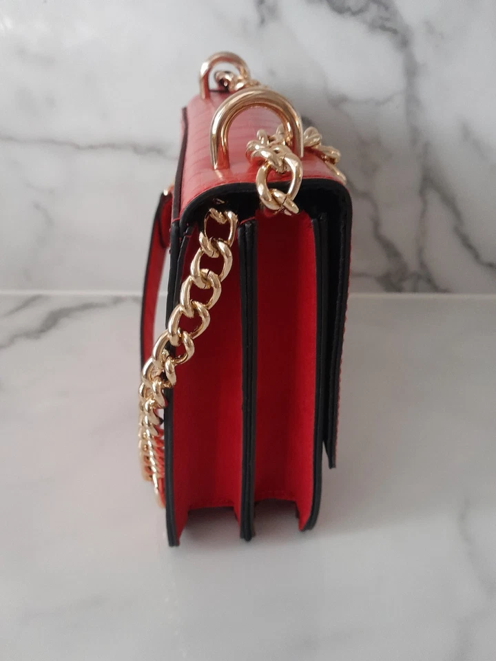 River Island Red cross body bag .Brand New With Tags - Image 2 of 3