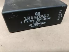 12450284  GM GMC Chevy OEM Flasher Turn Signal Hazard Emergency Trailering Relay