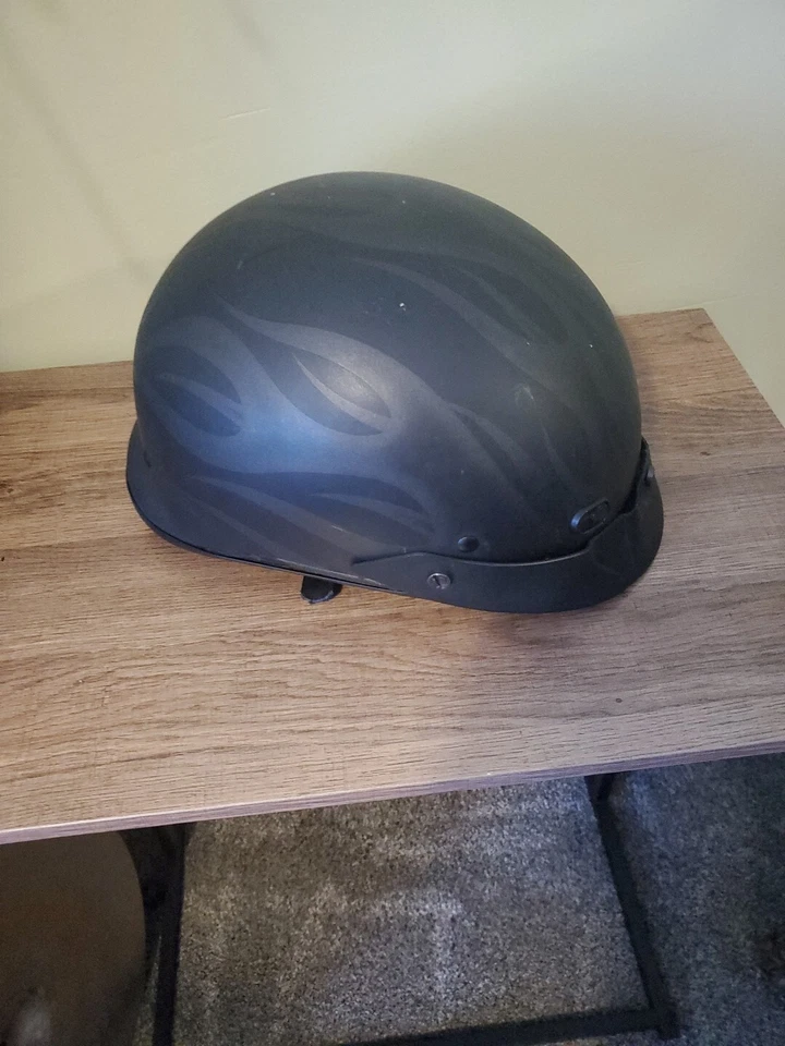 Womens Harley Davidson Helmet , matte black. size Small - Image 4 of 4