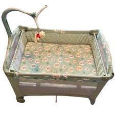 VTG Graco Pack 'n Play Portable Playard Bassinet Mobile Winnie the Pooh Green