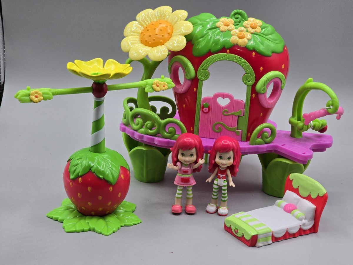 2009 Strawberry Shortcake Berry Bitty Clubhouse Playset Toy