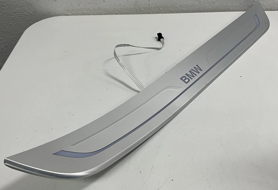 BMW 750I 2018 placa de moldura de umbral de puerta trasera derecha 736988806 OEM Foto 4 de 4