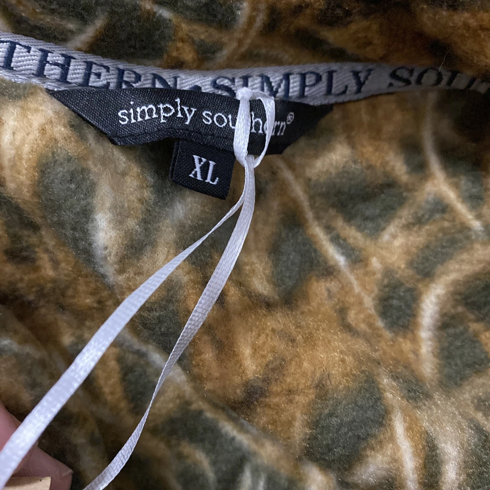 Simply Southern Vest Camo Print Fleece X Large New! - product detail image 4