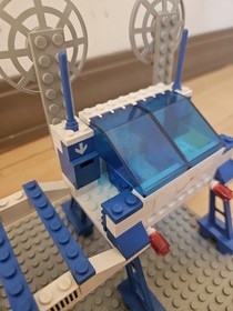 Lego Classic Space: Space Supply Station 6930 Vintage 99% Complete