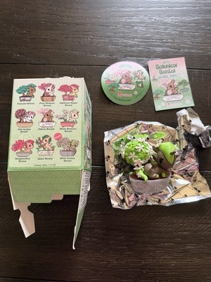 Tokidoki White Azalea Bonsai Unicorno Chaser Figure - Unicornos Botanical Bonsai