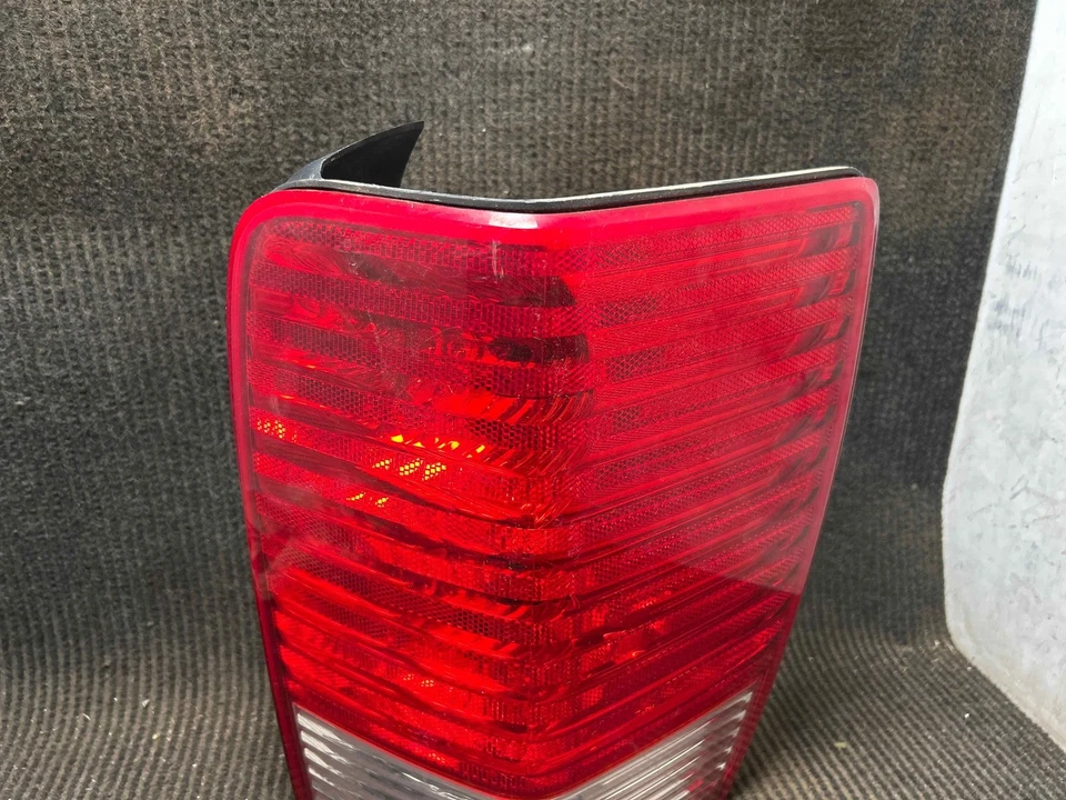 Fits 2007-2009 Chrysler Aspen Right Tail Light OEM:68001316AA Foto 3 de 4