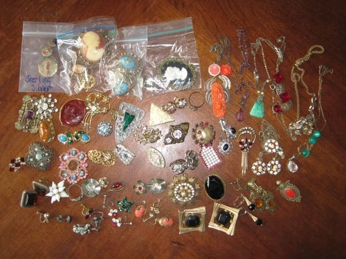 Large Group Lot Vintage Antique Rhinestone Costume Jewelry Earrings Brooch PLUS