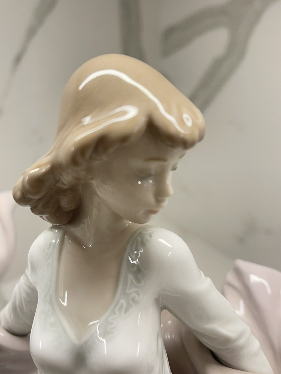 VINTAGE LLADRO SPRING SPLENDOR WOMAN FIGURINE . | eBay