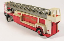 Majorette Mercedes Ambulancia 1/43 Con Luces Y Sonidos – 15 Cm, A Partir De 3 Años