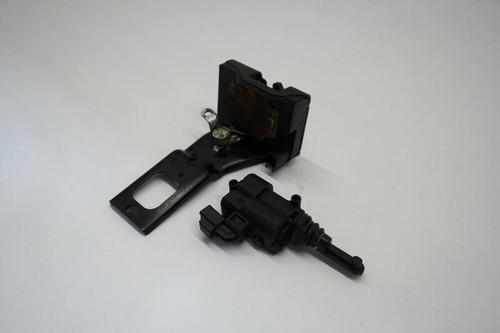 2009 Mercury Mariner Trunk Lid Lock Actuator - Picture 3 of 12