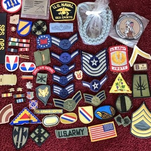 60+ DIFFERENT MILITARY INSIGNIA LOT usaf army ribbons pins