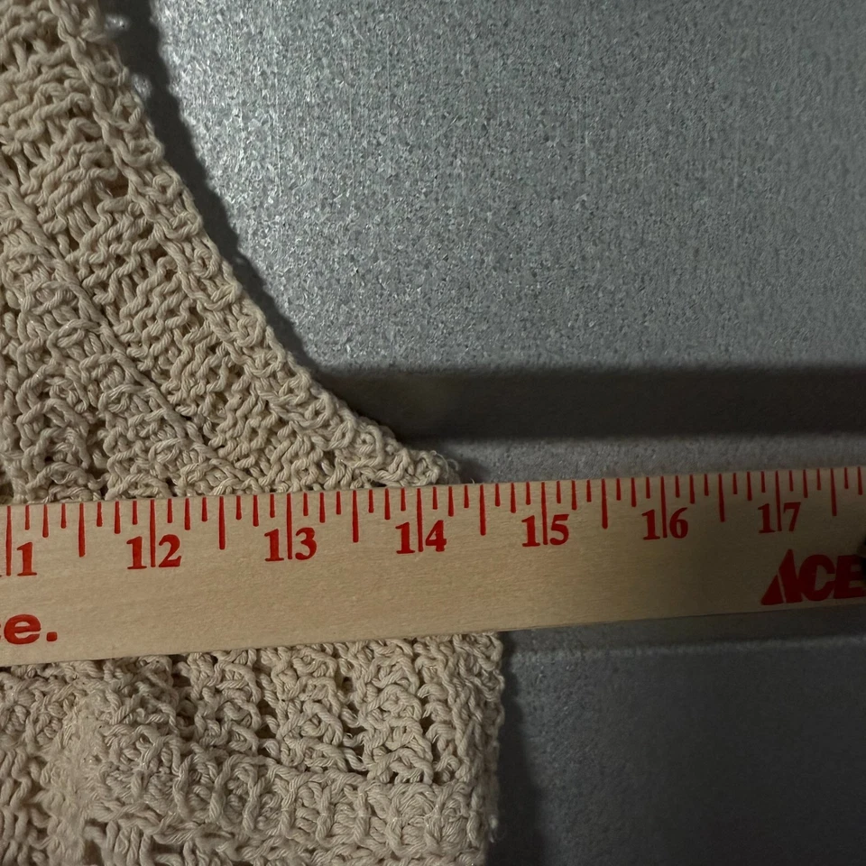 Camiseta sin mangas recortada Timing para mujer pequeña beige tejida ganchillo sin mangas correa ancha Foto 3 de 4