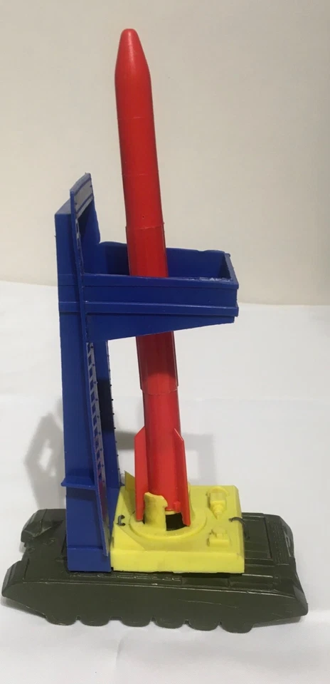 MPC  Missil Vintage launcher. - Image 3 of 3