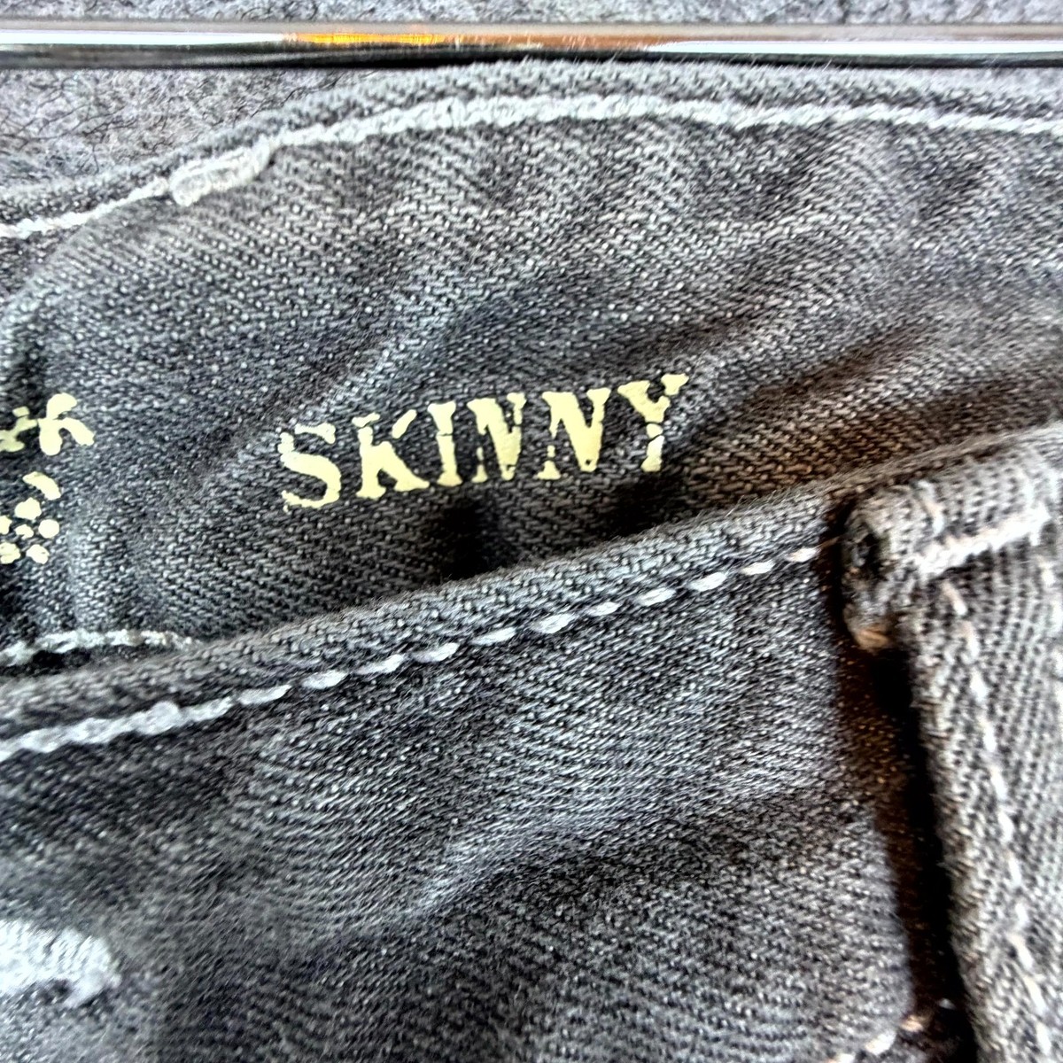 Mossimo Supply Co Skinny Jeans Womens 17 Gray Distressed Fleur De Lis Embroidery View 4