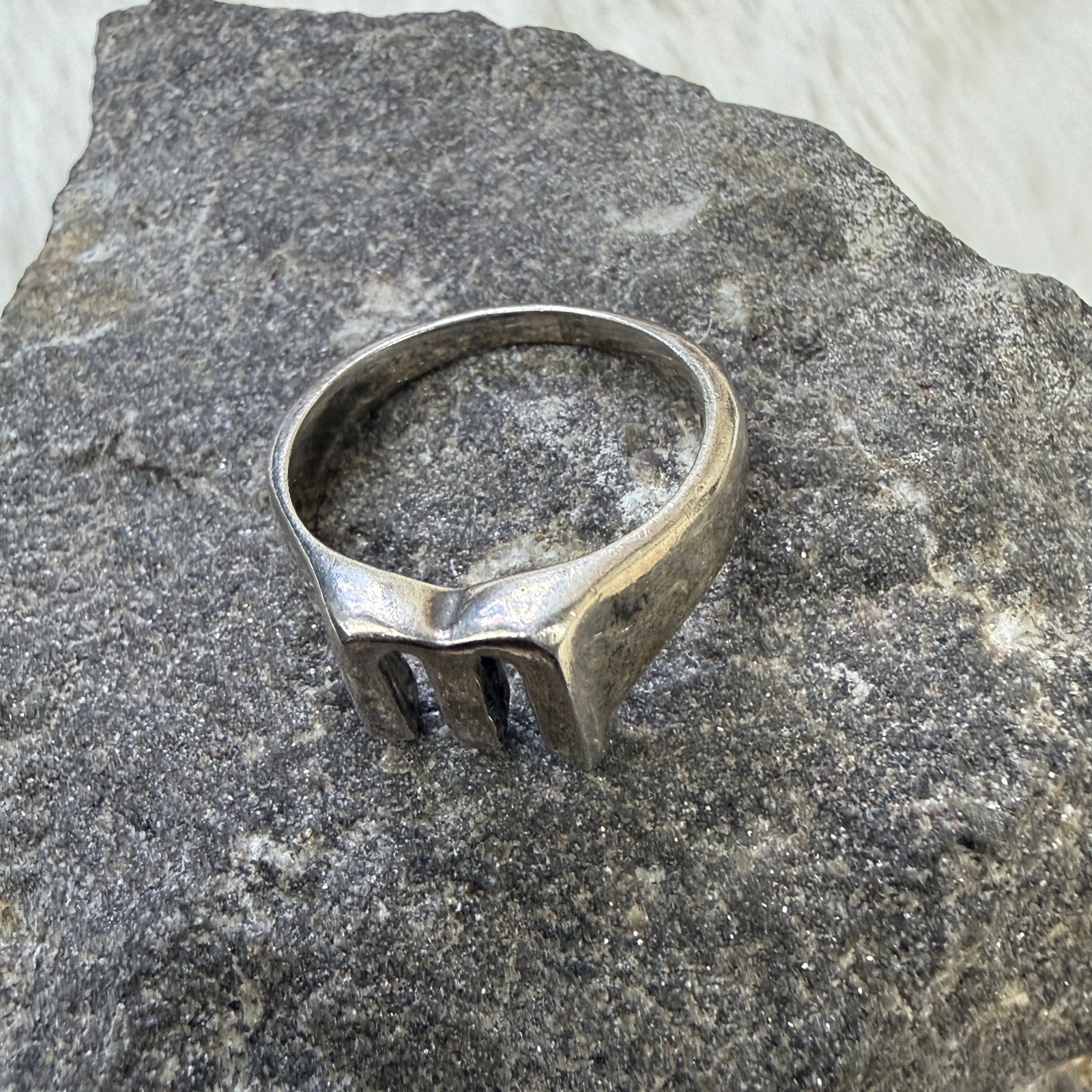 Sterling Silver M Initial Statement Ring 7.25 - image 13