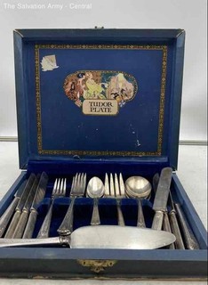 Tudor Plate Silver Culinary Fork & Spoons Flatware Set In Blue Vintage Box