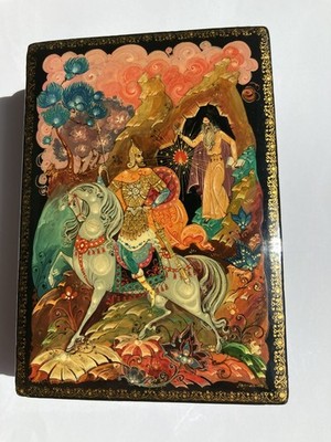 Vintage 1980s USSR Russia Kholui Artist Signed Lacquer Box Ruslan