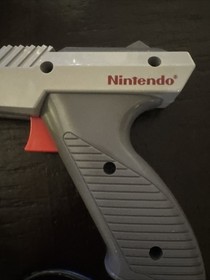 Original 1985 Nintendo NES Zapper Duck Hunt Gun NES-005 Gray Vintage Tested