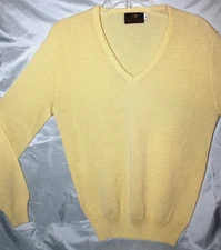 MENS VINTAGE V-NECK SWEATER~100% CRESLAN ACRYLIC~GOLF~YELLOW~MED