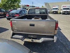 Used Left Headlight Assembly fits: 1997 Chevrolet S10/s15/sonoma sealed beam Lef