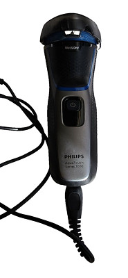 Philips Series 3000 Wet & Dry Rotationsrasierer - Schwarz, Metallic Grau & Blau S3122