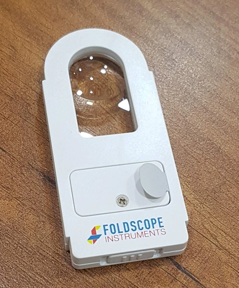 Foldscope LED Magnifier 3X/10X Magnification Replaceable Battery (2 X LR1130) - Image 3 of 4