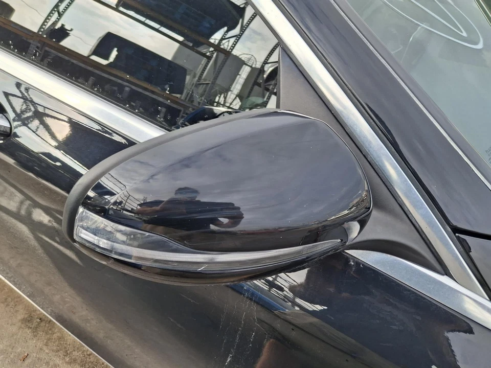 Espejo de puerta derecho usado se adapta a: Mercedes-benz Mercedes clase c 205 2016 tipo SDN C3 Foto 2 de 4