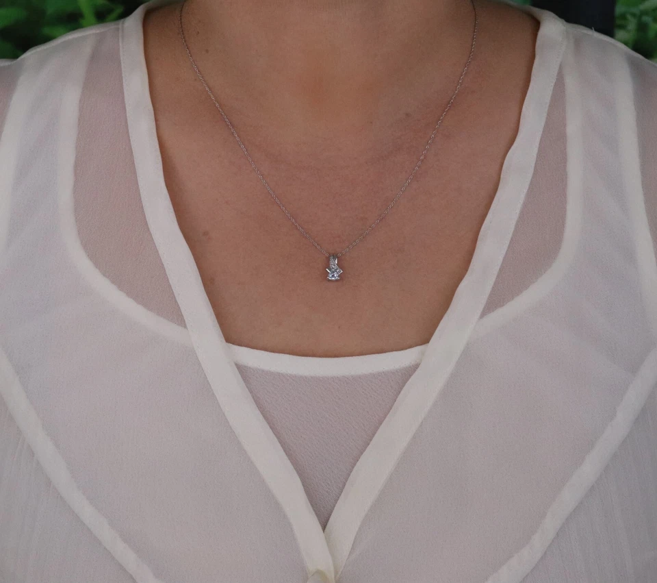 10K White Gold Natural Aquamarine and Diamond Necklace with 18 inch chain - Image 4 of 4