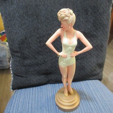 Betty Grable Modern Icons Collectors Item 14"  143  of 2500 NIB