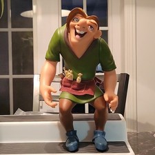 Vintage Disney Hunchback of Notre Dame Quasimodo 9 Action Figure Complete