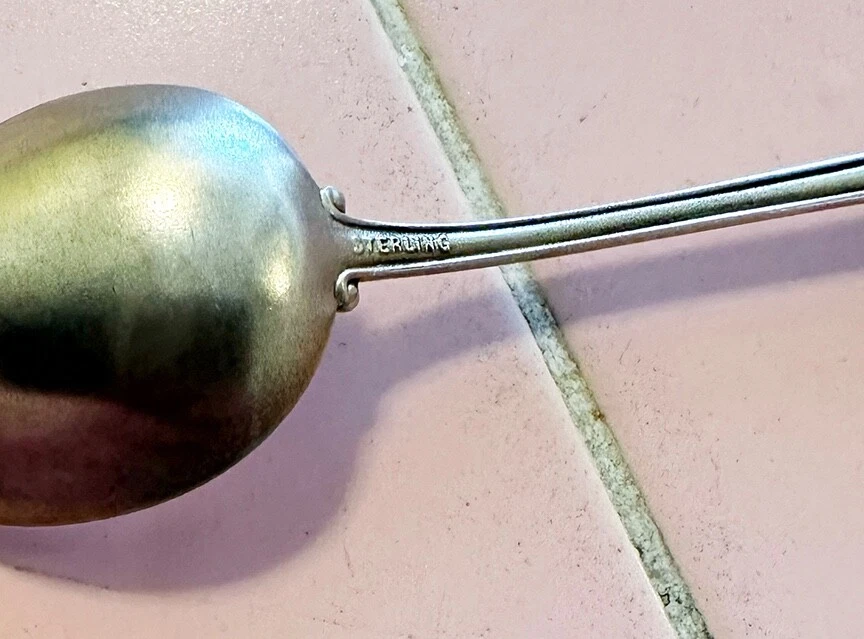 Cuchara de recuerdo de plata esterlina vintage esmalte lavado en oro del estado de Illinois Foto 4 de 4