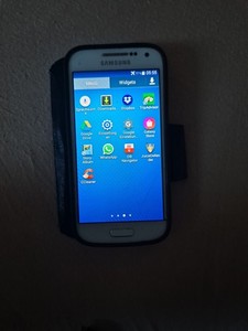 Samsung Galaxy S4 Mini.
