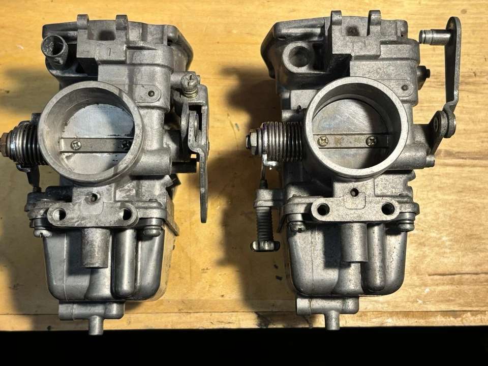 81-83 雅马哈 Virago XV750 - 日立 HSC40 双化油器 — 第 4/4 张图片