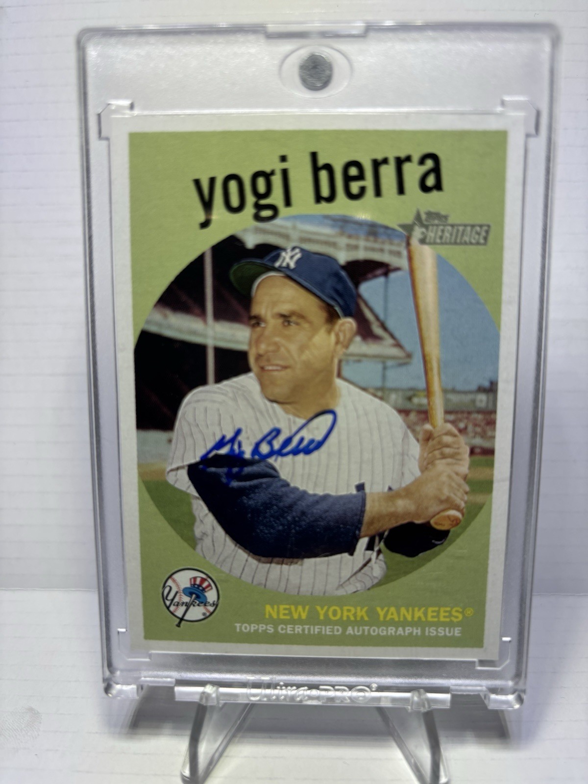 2008 Topps Heritage Real One Autographs Yogi Berra #ROA-YB (AU) Hard Auto HOF