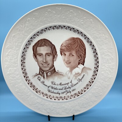 Charles & Diana 1981 English Ironstone Commemorative Royal Wedding Plate 9.5 