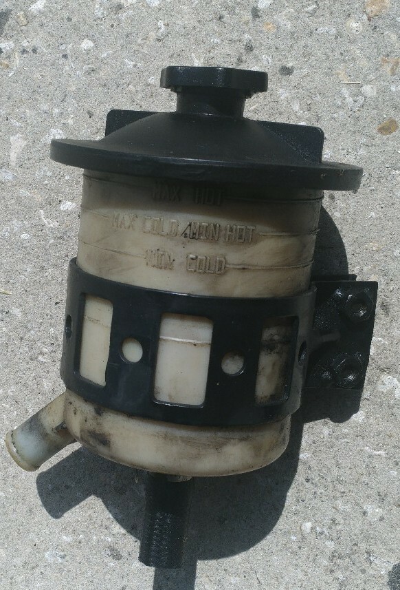 INTERNATIONAL 4000 4300 POWER STEERING fluid reservoir 3836345C94 eBay