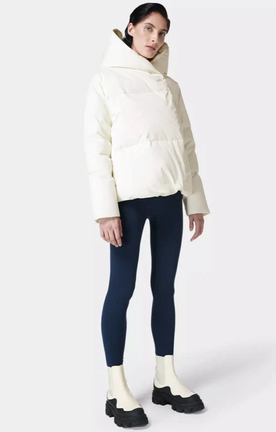 How to clean shop a white puffer jacket